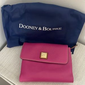 Dooney&Bourke convertible crossbody